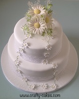 Daisy Wedding cake with sugar flowers